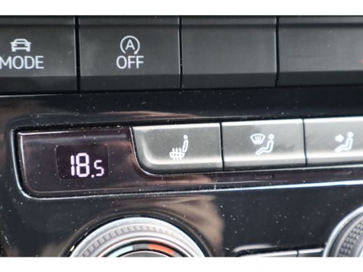 Volkswagen T-Roc 1.5 TSI Sport 149PK AUTOMAAT | Achteruitrijcamera | Airco (automatisch) | Apple Carplay/Android A... ActivLease financial lease