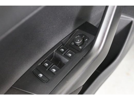 Volkswagen Taigo 1.0 TSI Life Automaat | Camera | Stoelverwarming | Parkeersensoren Voor & Achter | Apple Carplay ... ActivLease financial lease