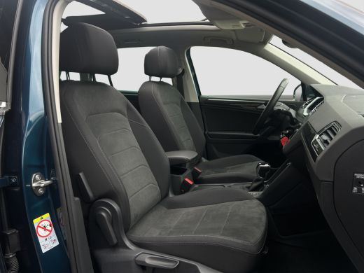 Volkswagen Tiguan 1.4 TSI eHybrid Business+ 245pk | Adap. Cruise Control | Pano | Winterpack | CarPlay | I.Q. Light | ActivLease financial lease