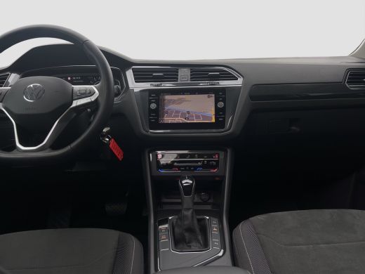 Volkswagen Tiguan 1.4 TSI eHybrid Business+ 245pk | Adap. Cruise Control | Pano | Winterpack | CarPlay | I.Q. Light | ActivLease financial lease