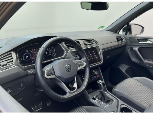 Volkswagen Tiguan e-Hybrid 245PK DSG LIFE VIRTUAL/PANORAMADAK/TREKHAAK/HEAD-UP EL KLEP ActivLease financial lease