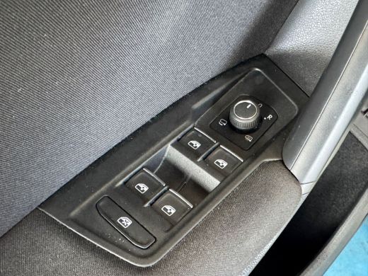 Volkswagen Tiguan e-Hybrid 245PK DSG LIFE VIRTUAL/PANORAMADAK/TREKHAAK/HEAD-UP EL KLEP ActivLease financial lease