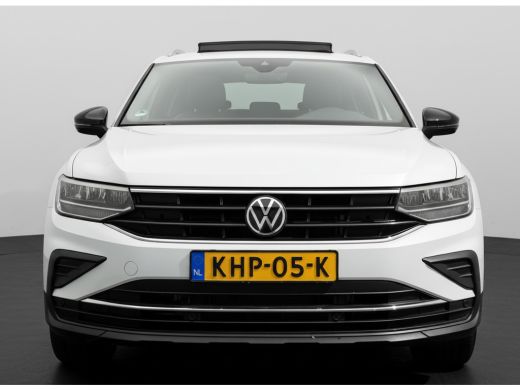 Volkswagen Tiguan e-Hybrid 245PK DSG LIFE VIRTUAL/PANORAMADAK/TREKHAAK/HEAD-UP EL KLEP ActivLease financial lease