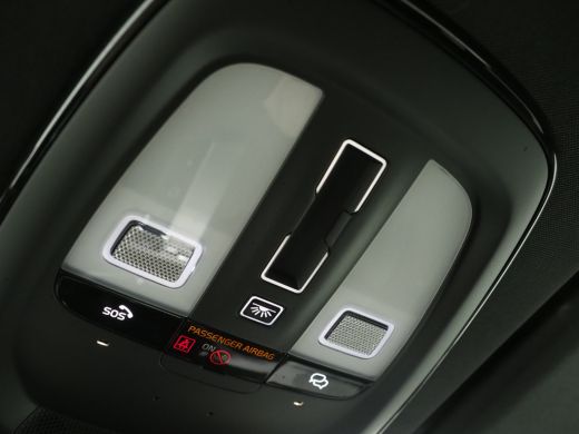 Volvo  XC60 T8 455PK Ultra Black Edition | Luchtvering | B&W audio | Contourstoelen | Trekhaak | Priv glas ActivLease financial lease