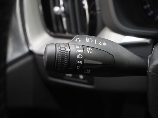 Volvo  XC60 T8 455PK Ultra Black Edition | Luchtvering | B&W audio | Contourstoelen | Trekhaak | Priv glas ActivLease financial lease
