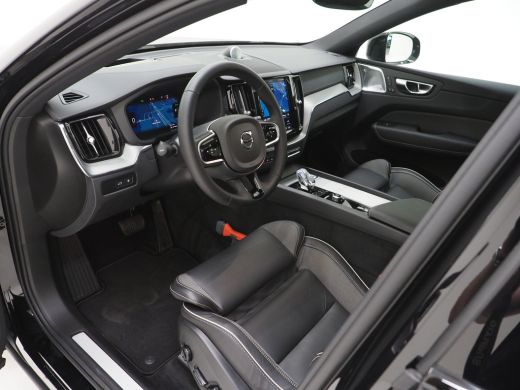 Volvo  XC60 T8 455PK Ultra Black Edition | Luchtvering | B&W audio | Contourstoelen | Trekhaak | Priv glas ActivLease financial lease