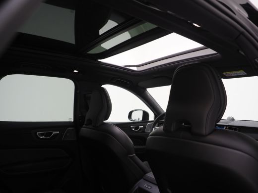 Volvo  XC60 T8 455PK Ultra Black Edition | Luchtvering | B&W audio | Contourstoelen | Trekhaak | Priv glas ActivLease financial lease