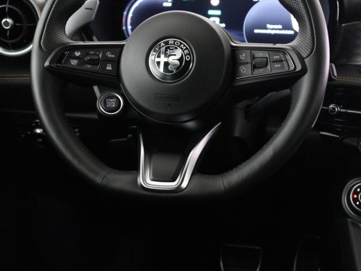 Alfa Romeo Tonale 1.5T Hybrid Veloce | 360 Camera | Stoelventilatie | Adaptive cruise | Stoelverwarming | Carplay |... ActivLease financial lease