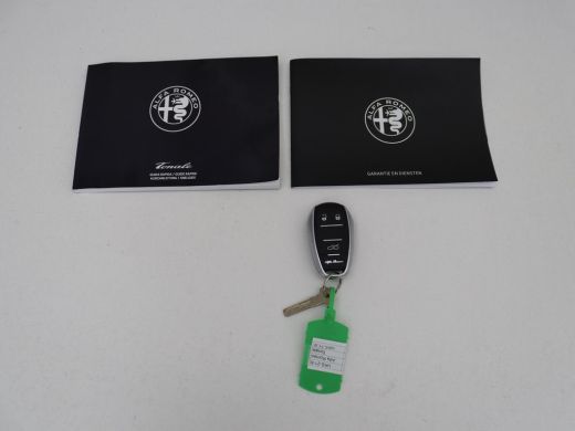 Alfa Romeo Tonale 1.5T Hybrid Veloce | 360 Camera | Stoelventilatie | Adaptive cruise | Stoelverwarming | Carplay |... ActivLease financial lease