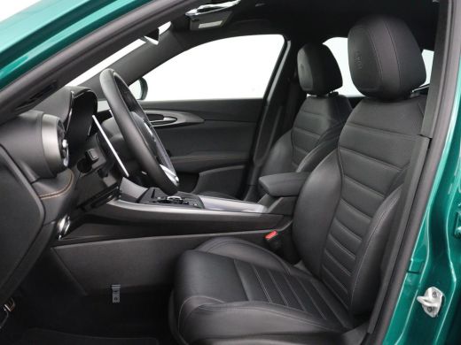 Alfa Romeo Tonale 1.5T Hybrid Veloce | 360 Camera | Stoelventilatie | Adaptive cruise | Stoelverwarming | Carplay |... ActivLease financial lease