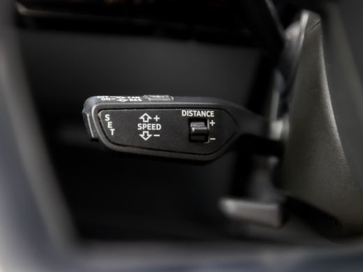 Audi e-tron 50 quattro 71 kWh S-Line Sport 313Pk Automaat (PANORAMADAK, LUCHTVERING, APPLE CARPLAY, GROOT NAV... ActivLease financial lease