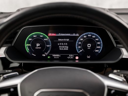 Audi e-tron 50 quattro 71 kWh S-Line Sport 313Pk Automaat (PANORAMADAK, LUCHTVERING, APPLE CARPLAY, GROOT NAV... ActivLease financial lease