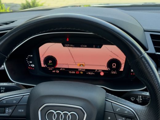 Audi Q3 45 TFSI e AUT6 S-LINE EDITION PANODAK LEDER NAVI DIGI-DASH APPLE-CARPLAY LED LMV PDC ActivLease financial lease
