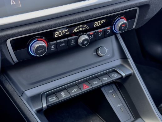 Audi Q3 45 TFSI e AUT6 S-LINE EDITION PANODAK LEDER NAVI DIGI-DASH APPLE-CARPLAY LED LMV PDC ActivLease financial lease