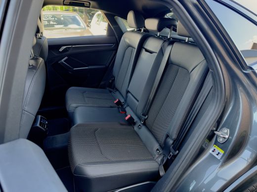 Audi Q3 45 TFSI e AUT6 S-LINE EDITION PANODAK LEDER NAVI DIGI-DASH APPLE-CARPLAY LED LMV PDC ActivLease financial lease
