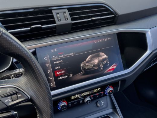 Audi Q3 45 TFSI e AUT6 S-LINE EDITION PANODAK LEDER NAVI DIGI-DASH APPLE-CARPLAY LED LMV PDC ActivLease financial lease