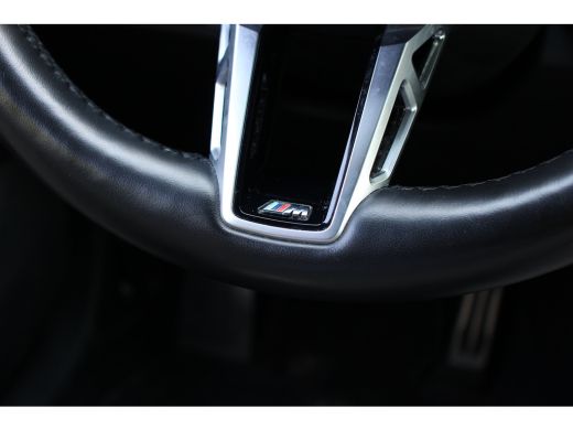 BMW X1 25 e xDrive M Sport | WEGKLAPBARE TREKHAAK | STOELVERWARMING | M-SPORT | CAMERA | PARK SENS V+A |... ActivLease financial lease