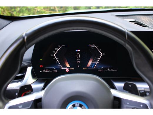 BMW X1 25 e xDrive M Sport | WEGKLAPBARE TREKHAAK | STOELVERWARMING | M-SPORT | CAMERA | PARK SENS V+A |... ActivLease financial lease