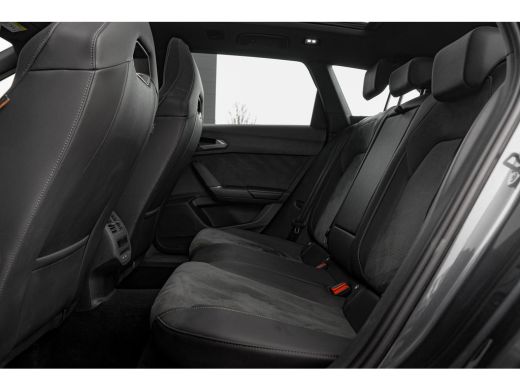 CUPRA Leon Sportstourer 1.5 TSI e-Hybrid 204pk Business | Panoramadak | Sennheiser | Camera | 18" | Alcantara ActivLease financial lease