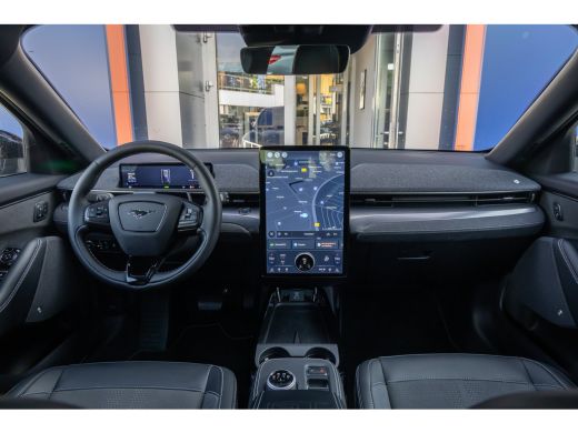 Ford Mustang Mach-E Mach-E GT Extended AWD 98 kWh 487pk | Pano | Trekhaak | B&O audio | Cruise adaptief | 20'' | 360 ... ActivLease financial lease