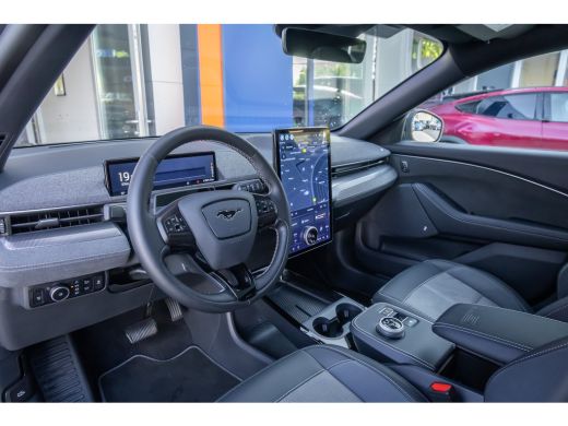 Ford Mustang Mach-E Mach-E GT Extended AWD 98 kWh 487pk | Pano | Trekhaak | B&O audio | Cruise adaptief | 20'' | 360 ... ActivLease financial lease