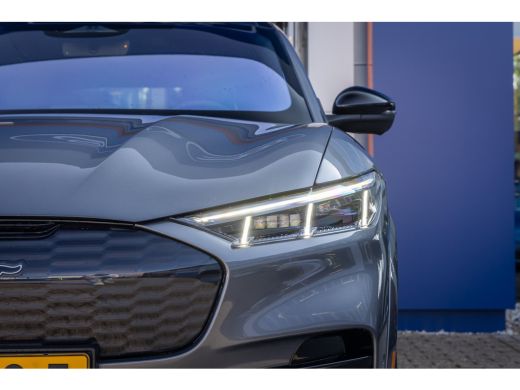 Ford Mustang Mach-E Mach-E GT Extended AWD 98 kWh 487pk | Pano | Trekhaak | B&O audio | Cruise adaptief | 20'' | 360 ... ActivLease financial lease