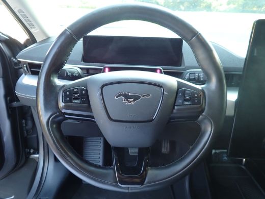 Ford Mustang Mach-E Mach-E RWD 75 kWh / SOH 92% / CARPLAY / 360&deg;CAMERA / STOEL-STUURVERWARMING ActivLease financial lease