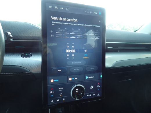 Ford Mustang Mach-E Mach-E RWD 75 kWh / SOH 92% / CARPLAY / 360&deg;CAMERA / STOEL-STUURVERWARMING ActivLease financial lease