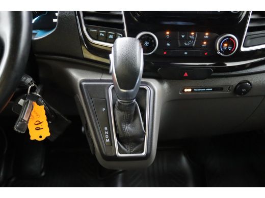 Ford Transit Custom 300 2.0 TDCI L2H1 Limited Automaat | Laadruimte Pakket | Navigatie | Stoelverwarming | Lichtmetal... ActivLease financial lease