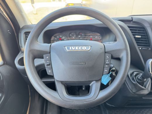 Iveco Daily 35S16 2.3 Automaat Bakwagen Laadklep Climate Control Meubelbak Koffer ActivLease financial lease