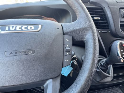 Iveco Daily 35S16 2.3 Automaat Bakwagen Laadklep Climate Control Meubelbak Koffer ActivLease financial lease