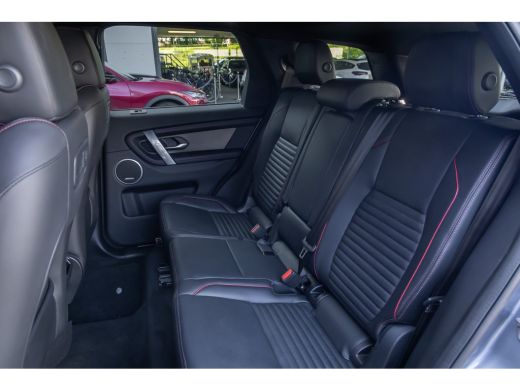 Land Rover Discovery Sport P300e 1.5 R-Dynamic SE | Trekhaak | Meridian audio | Camera | Cruise adaptief | Leder | Elec.stoe... ActivLease financial lease