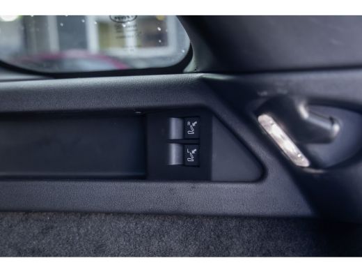 Land Rover Discovery Sport P300e 1.5 R-Dynamic SE | Trekhaak | Meridian audio | Camera | Cruise adaptief | Leder | Elec.stoe... ActivLease financial lease