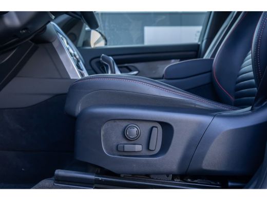 Land Rover Discovery Sport P300e 1.5 R-Dynamic SE | Trekhaak | Meridian audio | Camera | Cruise adaptief | Leder | Elec.stoe... ActivLease financial lease