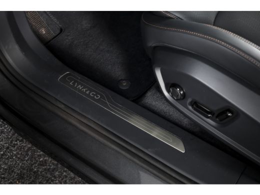 Lynk & Co 08 1.5 PHEV 349 PK More | 200km Elek. | S/K-Panodak | Elek. Stoel+Massage | Stoelverw.+Ventilatie | ... ActivLease financial lease