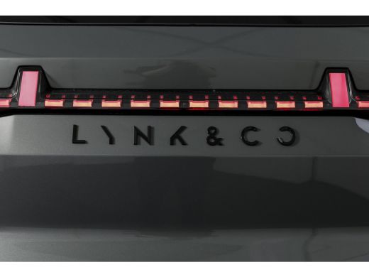 Lynk & Co 08 1.5 PHEV 349 PK More | 200km Elek. | S/K-Panodak | Elek. Stoel+Massage | Stoelverw.+Ventilatie | ... ActivLease financial lease