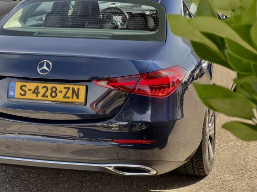Mercedes-Benz C-Klasse 300 e AUT9 LUXURY LINE LEDER NAVI CAMERA DIGI-DASH APPLE-CARPLAY LED LMV PDC ActivLease financial lease