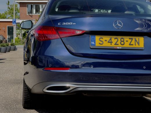 Mercedes-Benz C-Klasse 300 e AUT9 LUXURY LINE LEDER NAVI CAMERA DIGI-DASH APPLE-CARPLAY LED LMV PDC ActivLease financial lease