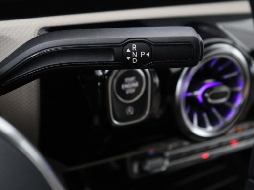 Mercedes-Benz CLA Shooting Brake 180 Business Solution Luxury | Leder | Trekhaak | Stoelverwarming | Camera | Wides... ActivLease financial lease