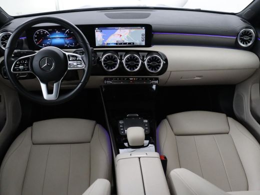 Mercedes-Benz CLA Shooting Brake 180 Business Solution Luxury | Leder | Trekhaak | Stoelverwarming | Camera | Wides... ActivLease financial lease