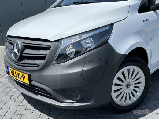 Mercedes-Benz eVito 66 kWh / FULL ELECTRIC / SOH 93% / L2H1 / 43.007 KM / INRICHTING / 1e EIG. / CAMERA / 3-ZITS / CR... ActivLease financial lease