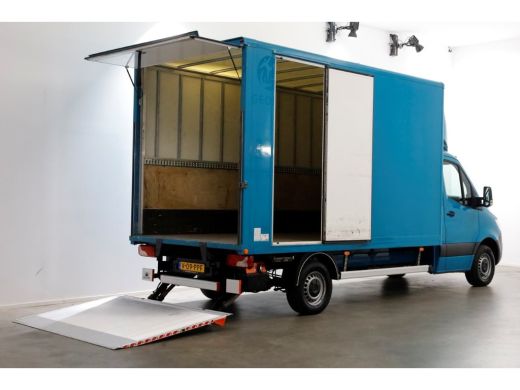 Mercedes-Benz Sprinter 315 CDI 150pk 9G Automaat Bakwagen met laadklep en zijdeur H235cm 12-2022 ActivLease financial lease