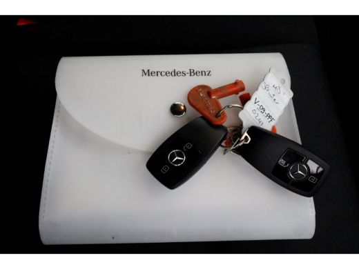 Mercedes-Benz Sprinter 315 CDI 150pk 9G Automaat Bakwagen met laadklep en zijdeur H235cm 12-2022 ActivLease financial lease