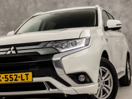 Mitsubishi Outlander Sport 2.4 PHEV Sport 225Pk Automaat (APPLE CARPLAY, 1e EIGENAAR, NAVIGATIE, CAMERA, GETINT GLAS, STOELV... ActivLease financial lease