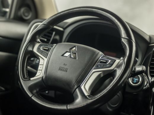 Mitsubishi Outlander Sport 2.4 PHEV Sport 225Pk Automaat (APPLE CARPLAY, 1e EIGENAAR, NAVIGATIE, CAMERA, GETINT GLAS, STOELV... ActivLease financial lease