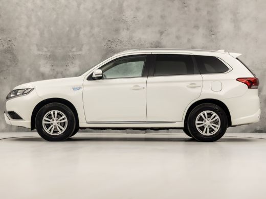 Mitsubishi Outlander Sport 2.4 PHEV Sport 225Pk Automaat (APPLE CARPLAY, 1e EIGENAAR, NAVIGATIE, CAMERA, GETINT GLAS, STOELV... ActivLease financial lease