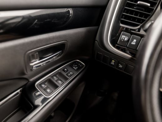 Mitsubishi Outlander Sport 2.4 PHEV Sport 225Pk Automaat (APPLE CARPLAY, 1e EIGENAAR, NAVIGATIE, CAMERA, GETINT GLAS, STOELV... ActivLease financial lease