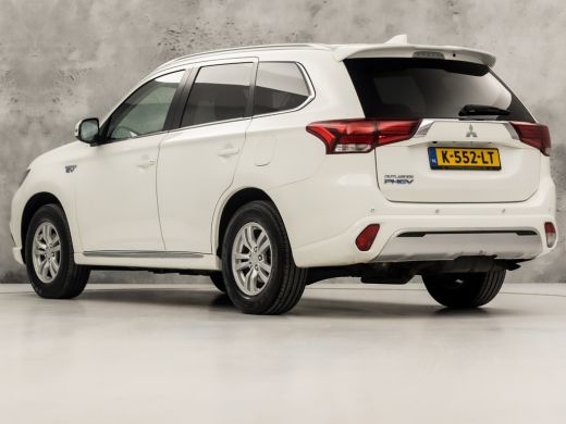 Mitsubishi Outlander Sport 2.4 PHEV Sport 225Pk Automaat (APPLE CARPLAY, 1e EIGENAAR, NAVIGATIE, CAMERA, GETINT GLAS, STOELV... ActivLease financial lease