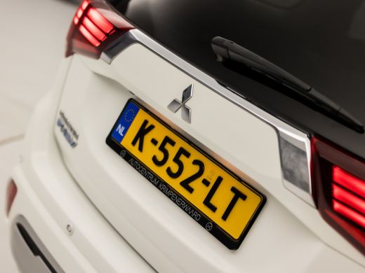 Mitsubishi Outlander Sport 2.4 PHEV Sport 225Pk Automaat (APPLE CARPLAY, 1e EIGENAAR, NAVIGATIE, CAMERA, GETINT GLAS, STOELV... ActivLease financial lease