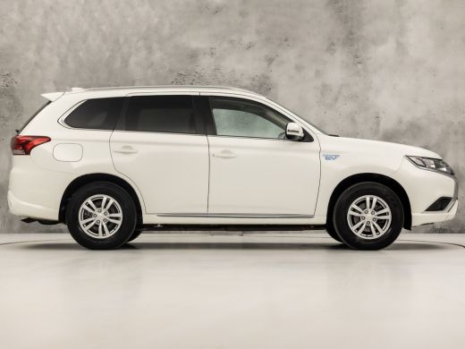 Mitsubishi Outlander Sport 2.4 PHEV Sport 225Pk Automaat (APPLE CARPLAY, 1e EIGENAAR, NAVIGATIE, CAMERA, GETINT GLAS, STOELV... ActivLease financial lease